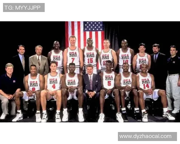 全国锦标赛回顾：南京篮球队展现卓越团队协作精神与默契配合