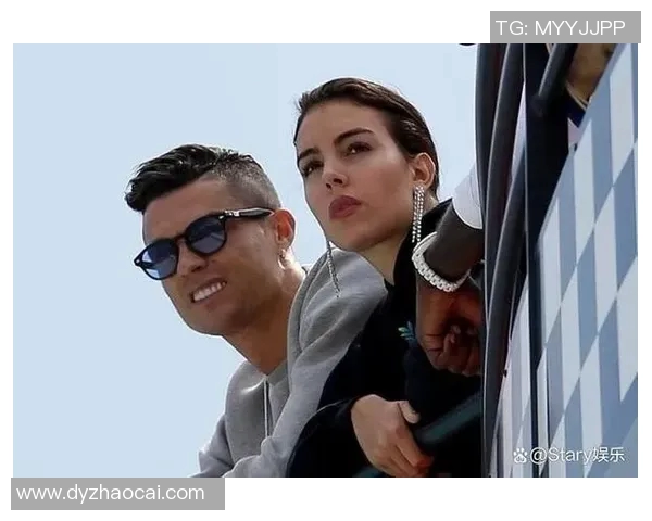 足球明星的浪漫爱情故事与情感历程全揭秘 足球明星的浪漫爱情故事与情感历程全揭秘