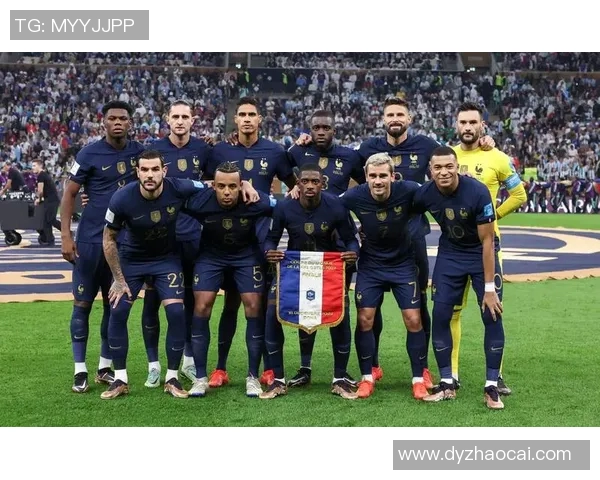 足球明星高清分身图片展示让你感受球场魅力与风采的完美结合